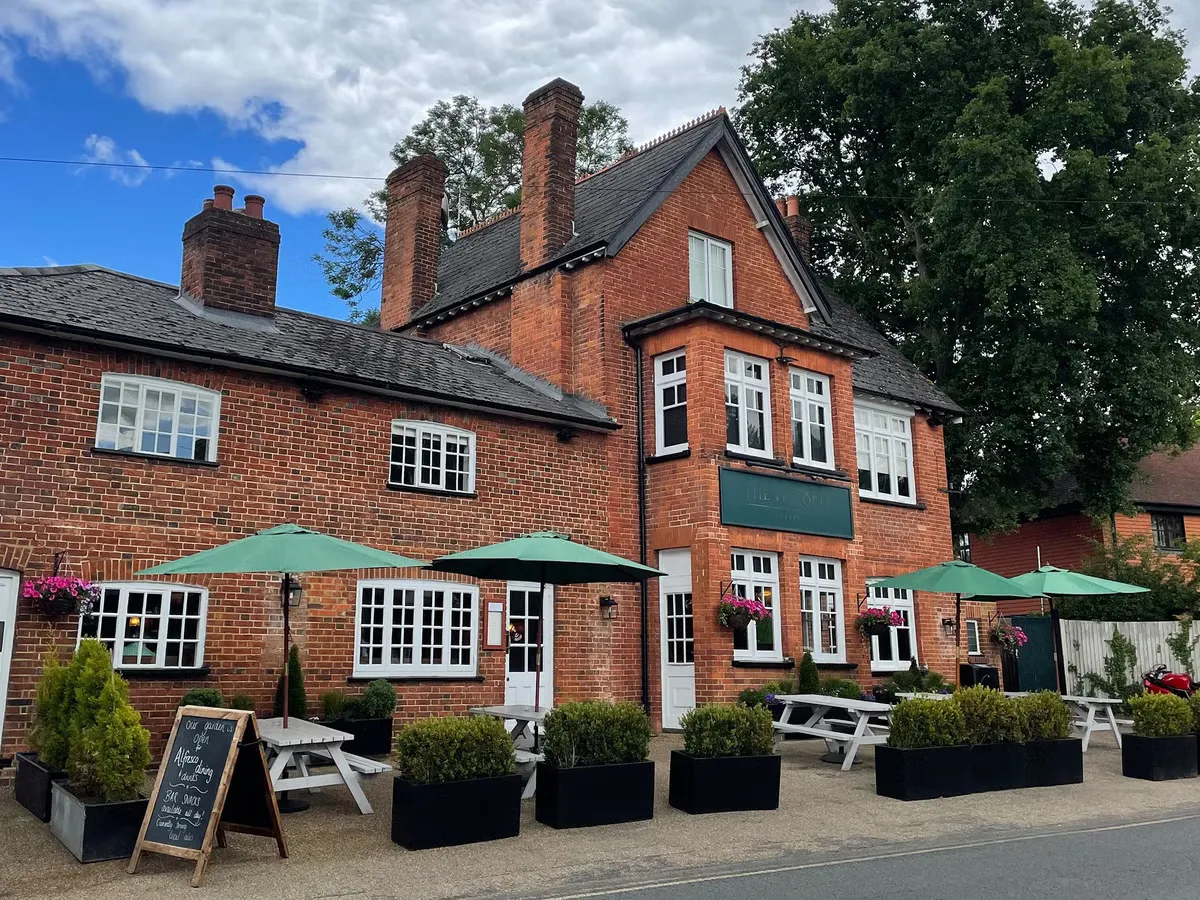 The Victoria Oxshott photograph 1